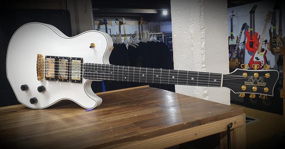 #2018 Rockpig Arena Custom White