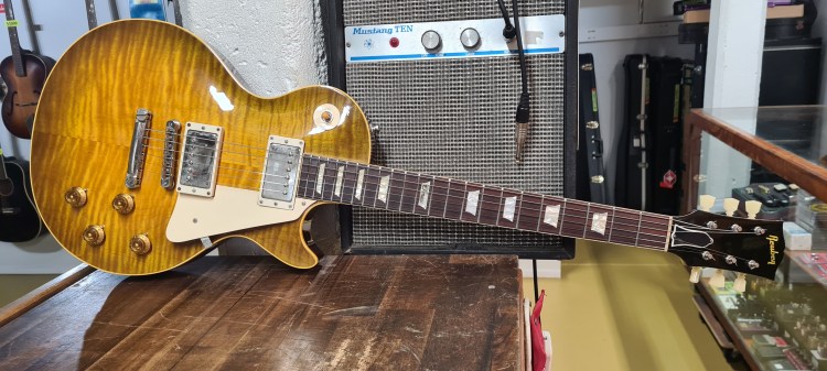 Custom Made LP Style Guitar "Chazz"