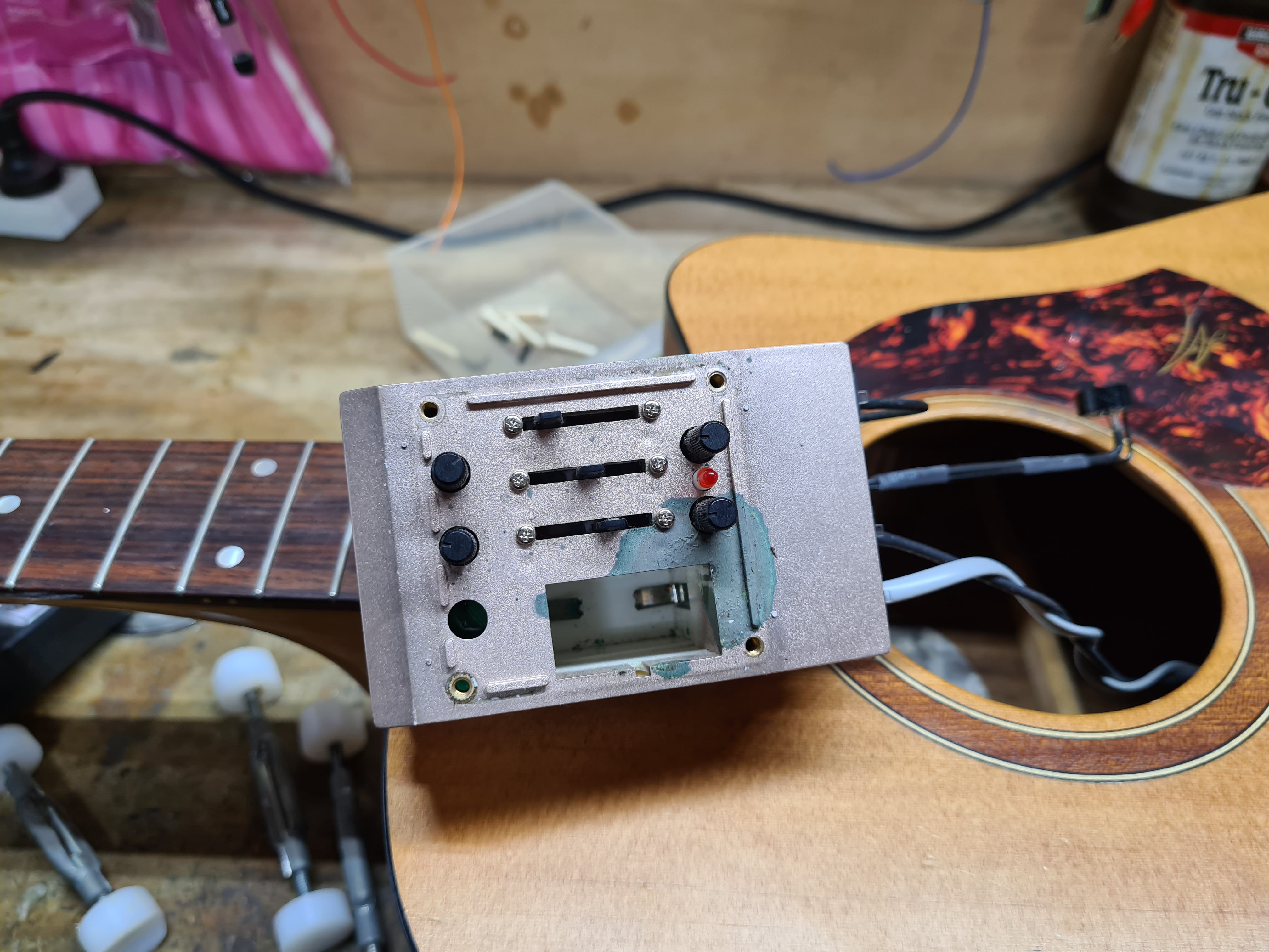 Maton Preamp "Dead" from Battery Leakage!