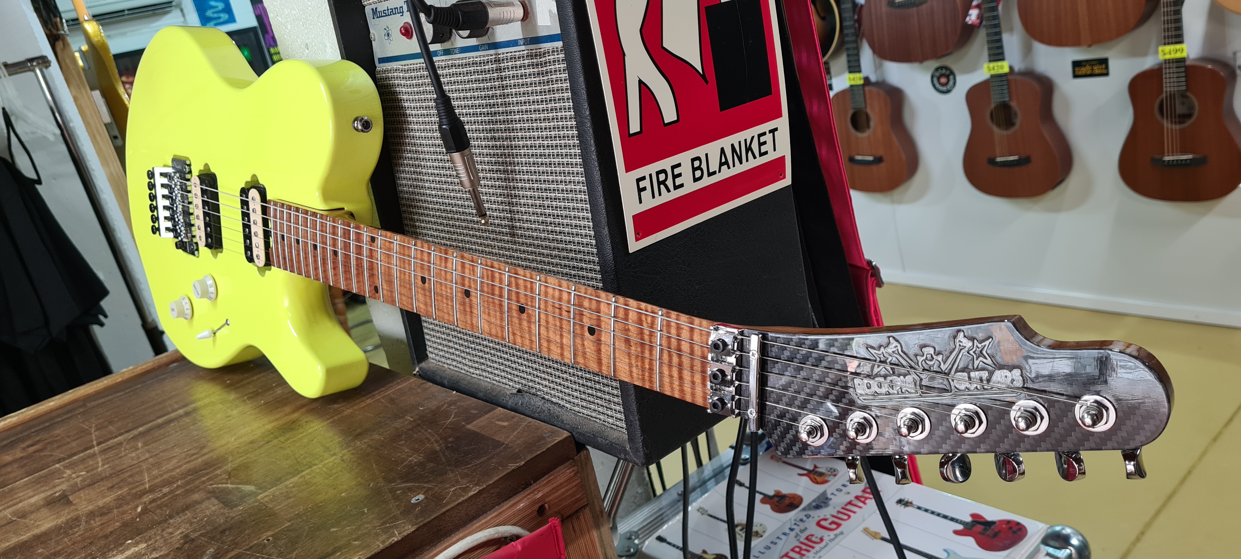 Rockig Summit Standard Side View