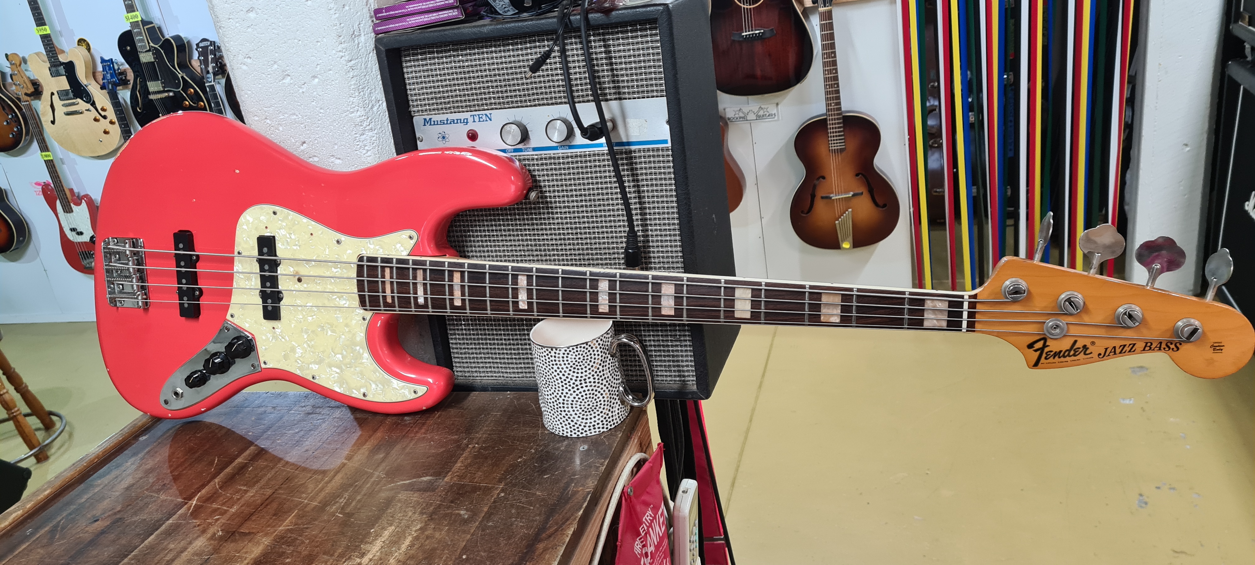 Fender 1968 Jazz Bass Fiesta Red Refin & Relic Pic 4