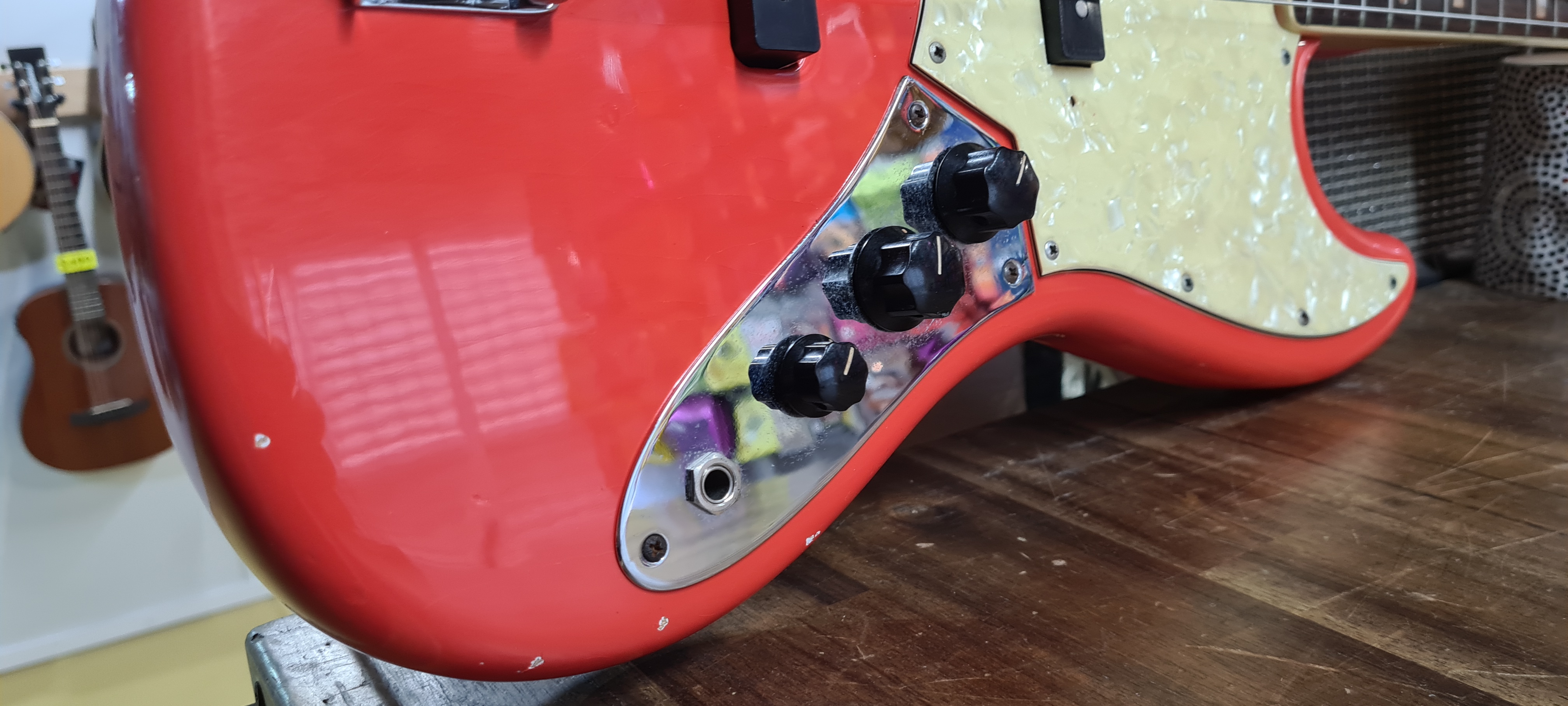 Fender 1968 Jazz Bass Fiesta Red Refin & Relic Pic 2