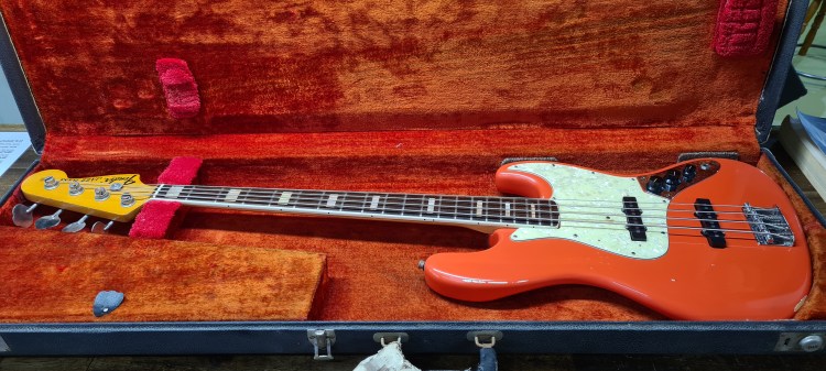 Fender 1968 Jazz Bass Fiesta Red Refin & Relic Pic 9