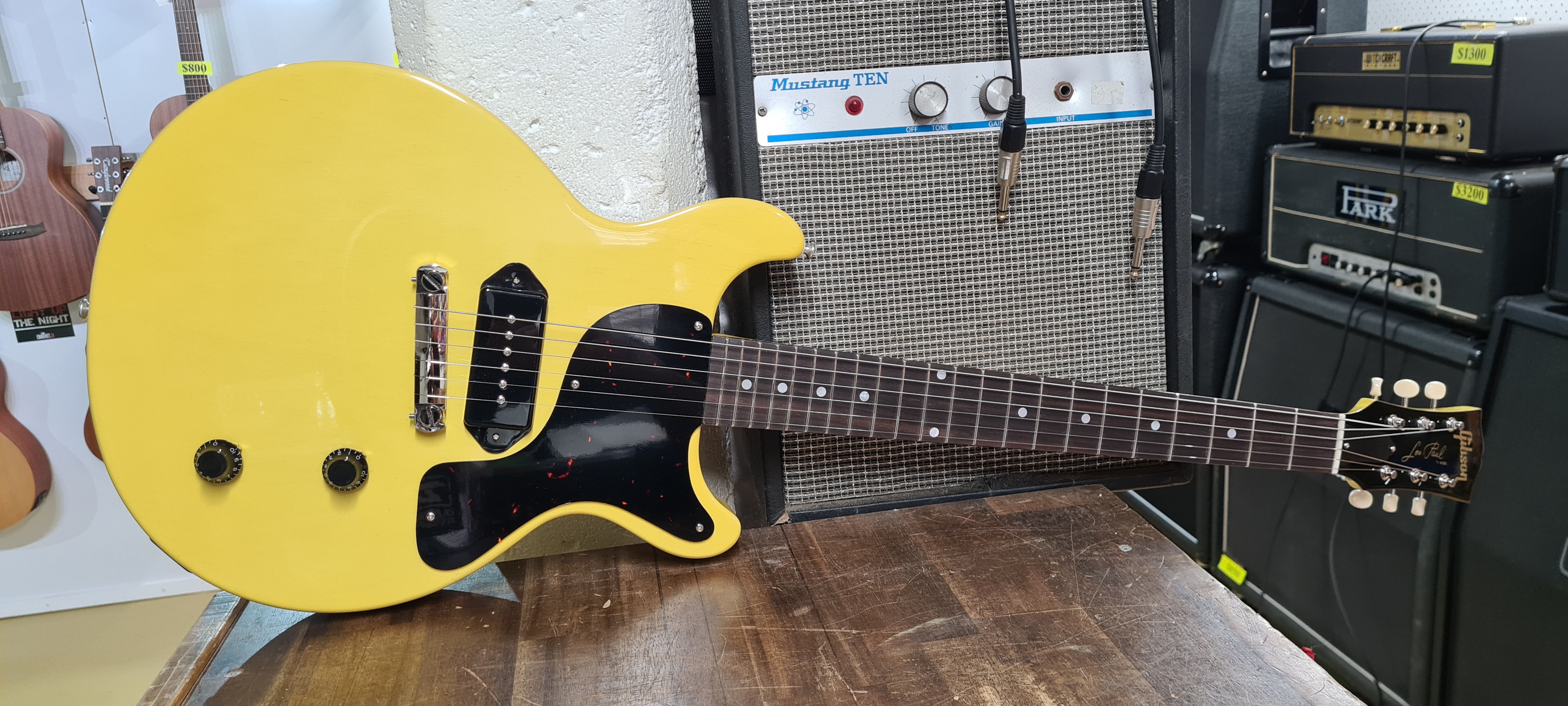 LP Junior Double Cut TV Yellow!