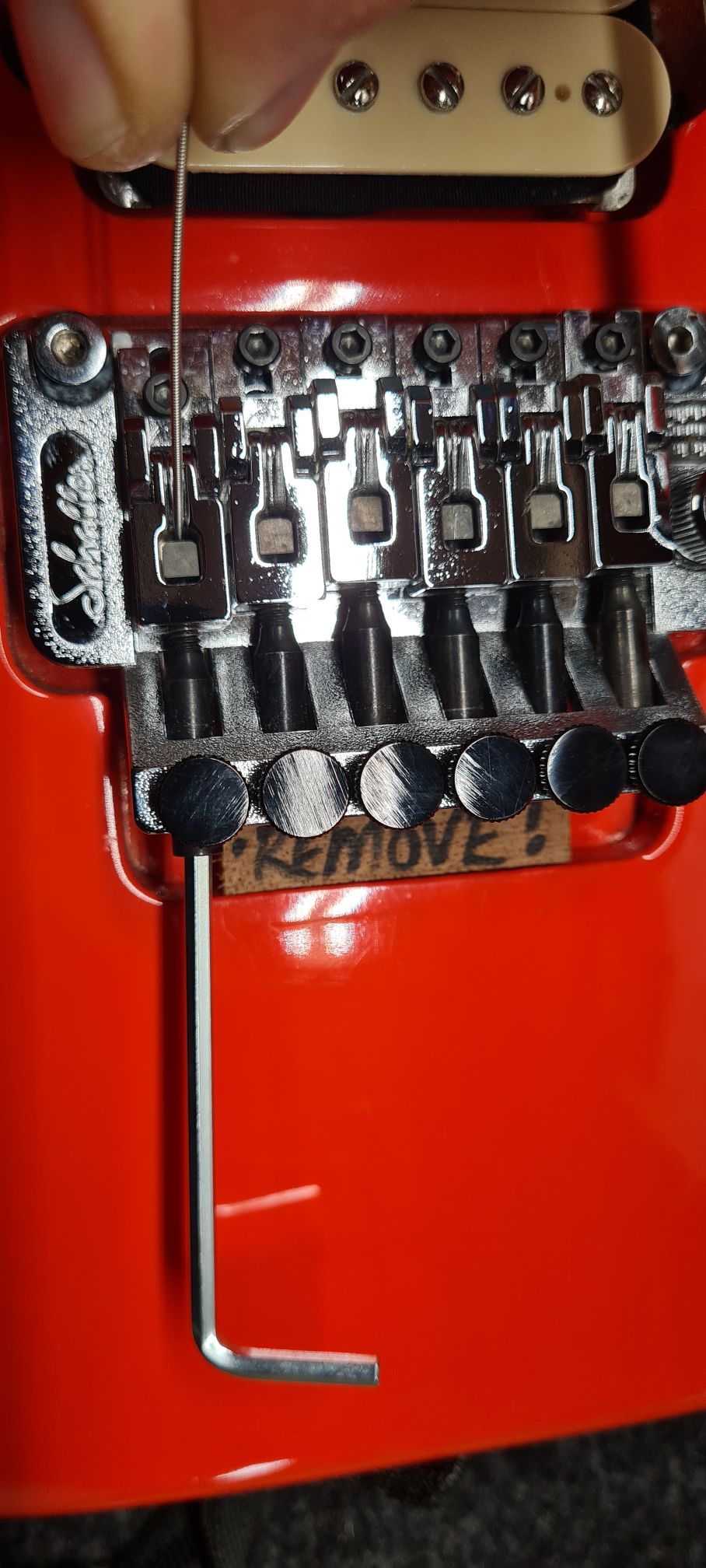 Restring Your Floyd Rose - Lock up the Bridge Saddle Block