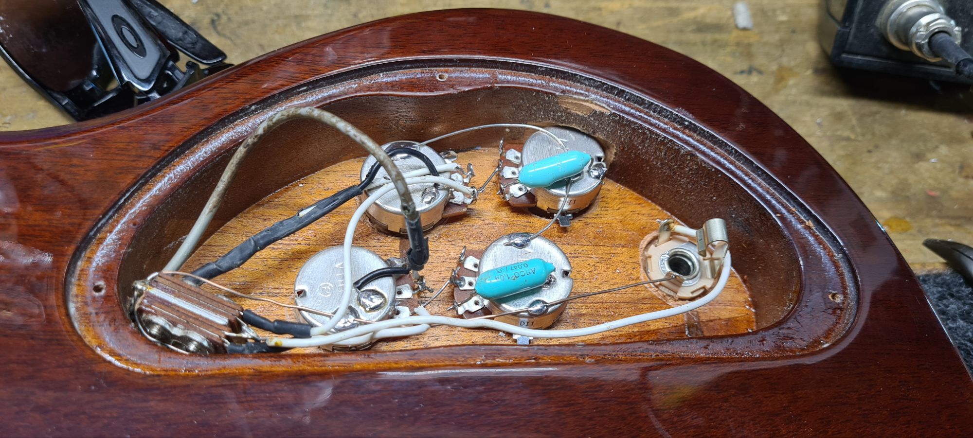 Wiring Cavity in 70's SG