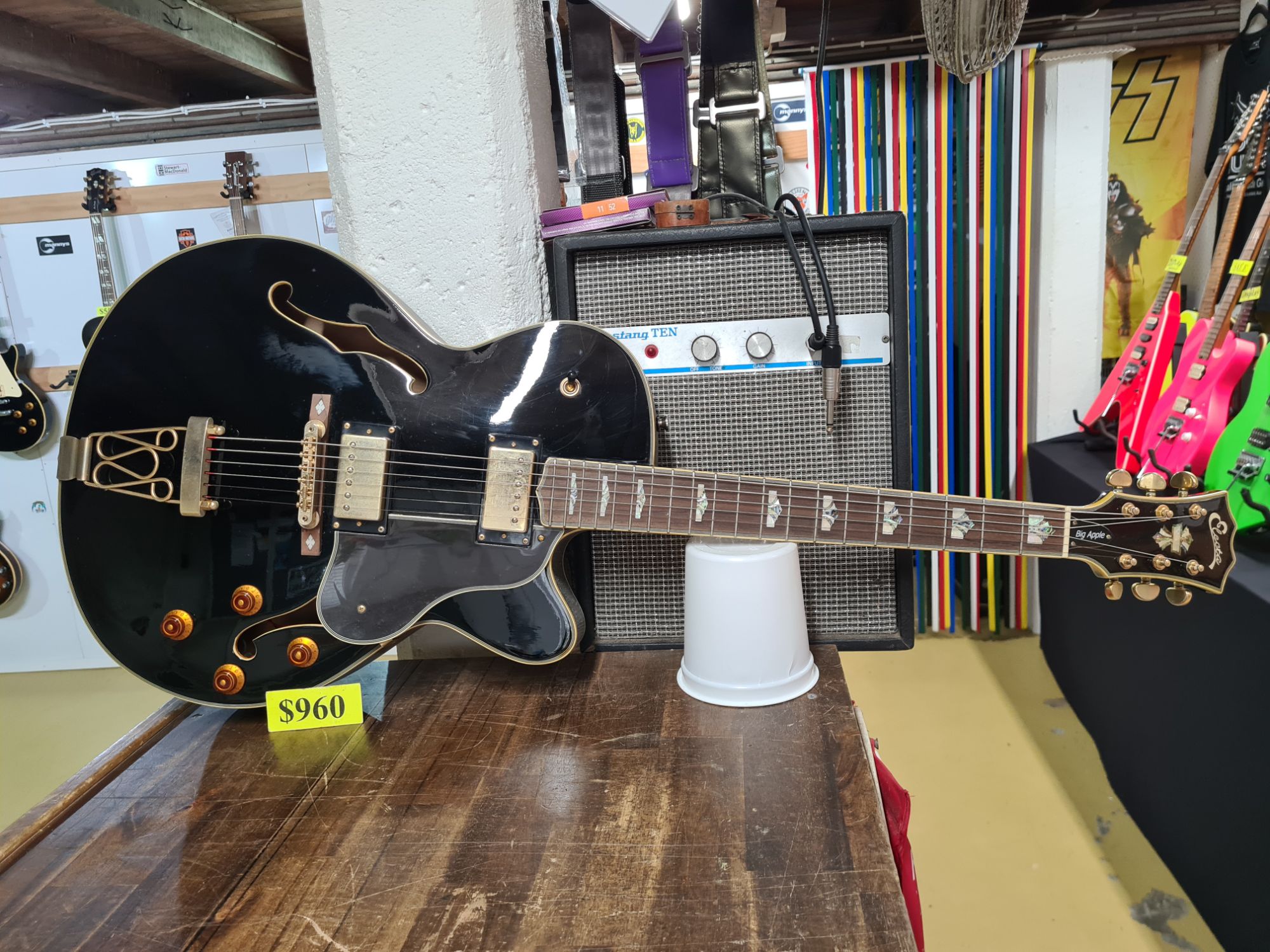 Electa Jazzbox w/OHSC